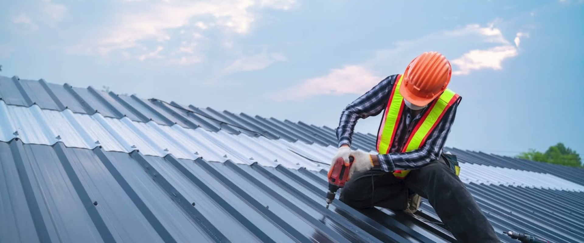 Accurate Cost Projections and Tracking for Roofing Contractors